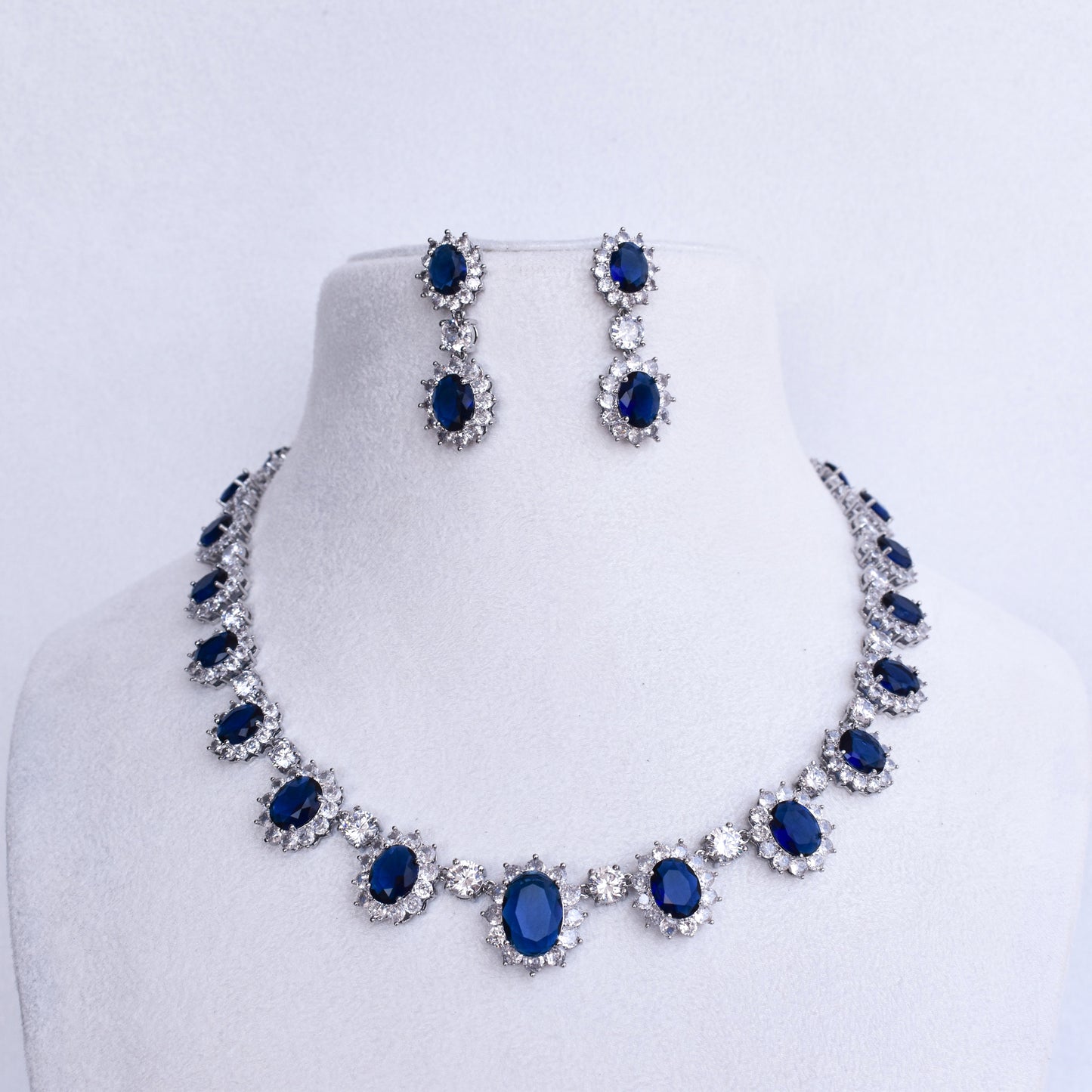 Tara Sapphire Jewellery Set