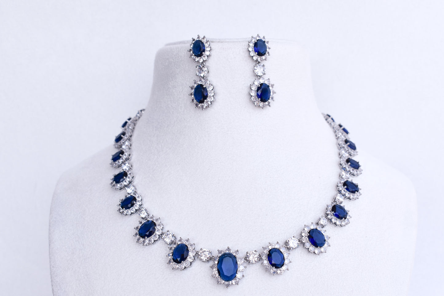 Tara Sapphire Jewellery Set