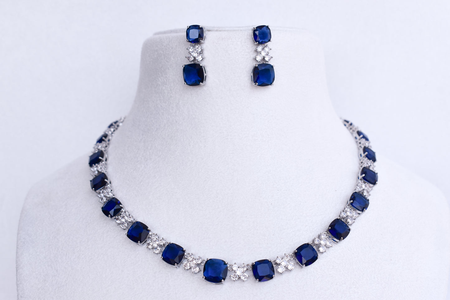 Sara Sapphire Jewellery Set