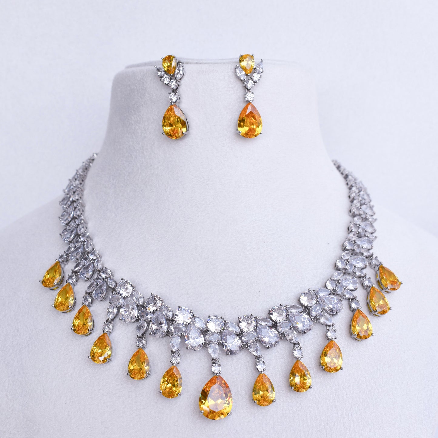 Zerish Yellow Topaz Jewellery Set