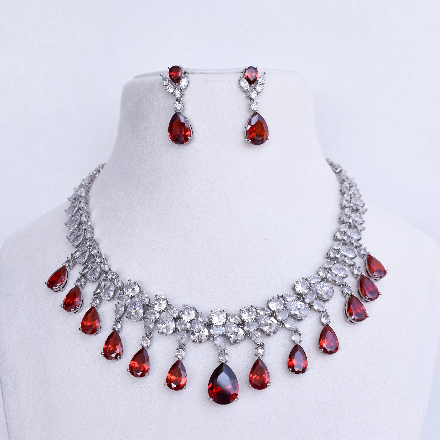 Zerish Garnet Jewellery Set