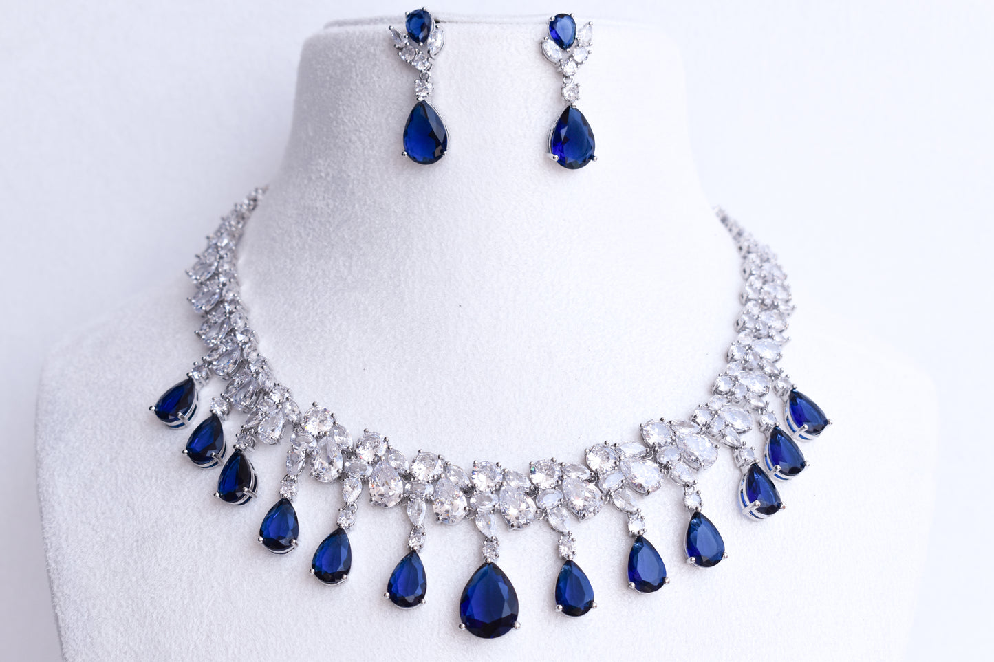 Zerish Sapphire Jewellery Set