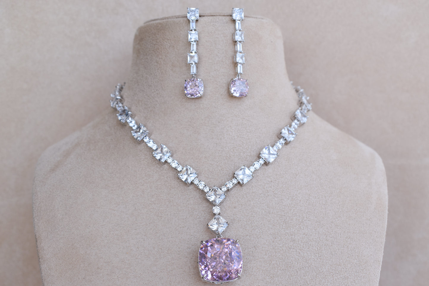 Alara Pink Jewellery Set