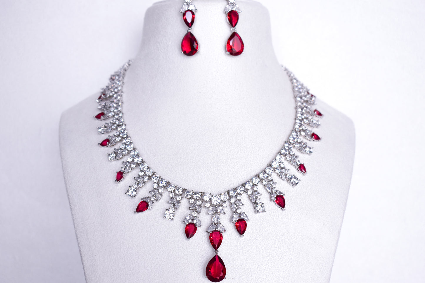 Mona Ruby Jewellery Set