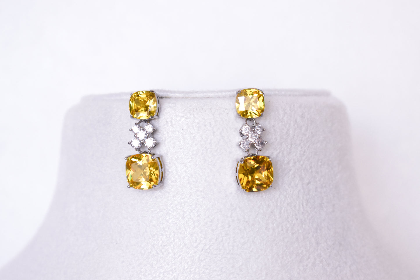 Sara Yellow Topaz Jewellery Set