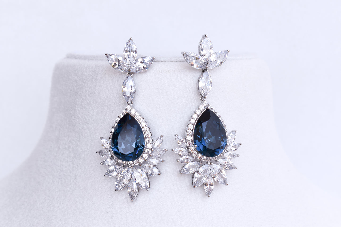 Leila Sapphire Jewellery Set