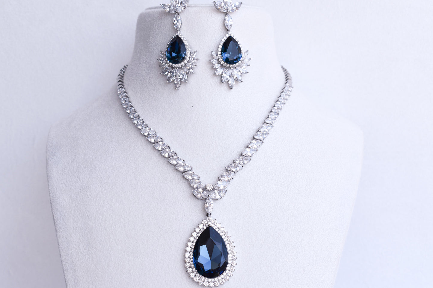 Rose Sapphire Jewellery Set